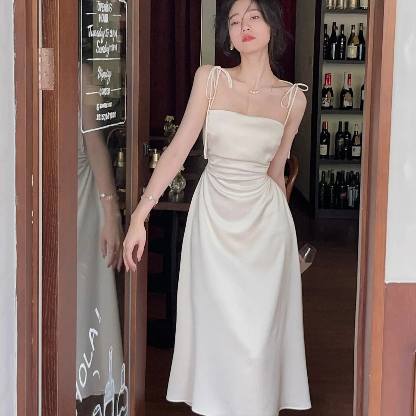 Nina – Mittellange Abendkleider aus Satin für Damen