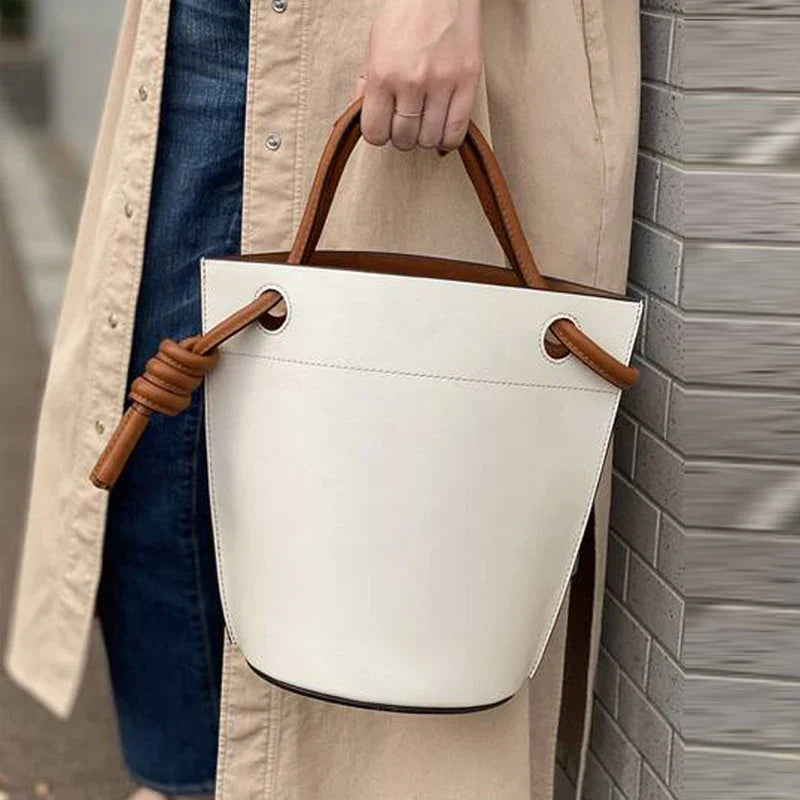 Sac Femme Seau Versatile et Luxueux