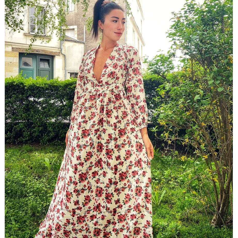 Langes Kleid mit böhmischem Blumenmuster