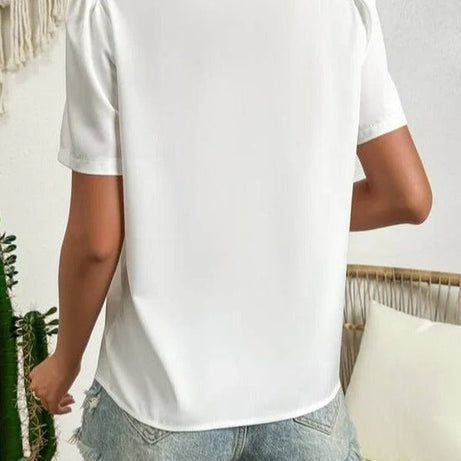 Blouse Femme Été - Blanche, Col Asymétrique, Manches Bouffantes