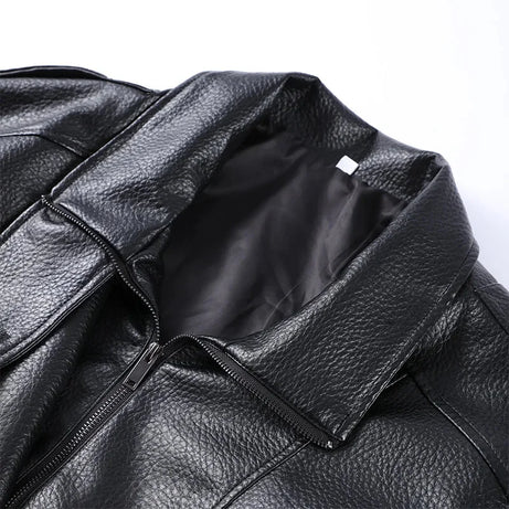 Veste noire pour femme en simili cuir avec col montant | coupe loose zippée