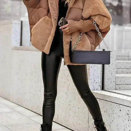 Veste pour femme avec capuche et style moderne