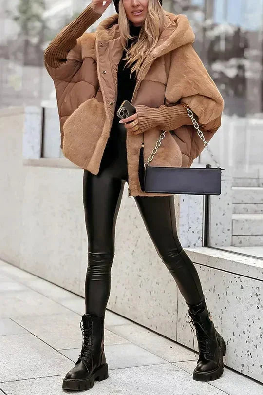 Veste pour femme avec capuche et style moderne