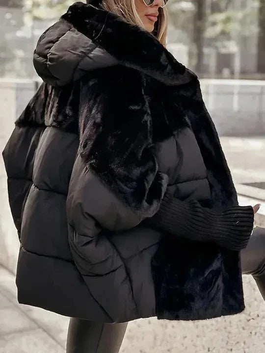 Veste pour femme avec capuche et style moderne