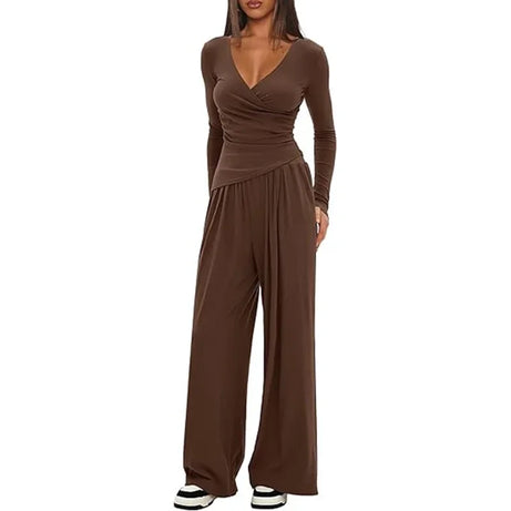 Ensemble sportswear femme avec pantalon ample et manches longues