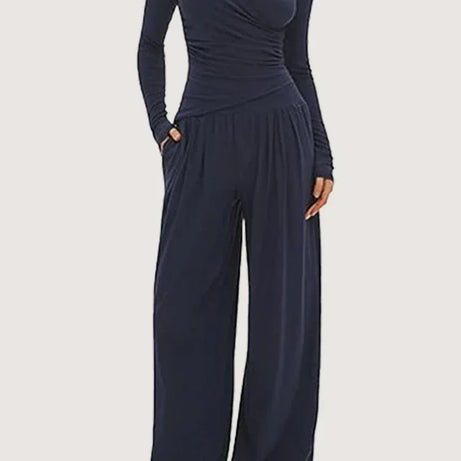 Ensemble sportswear femme avec pantalon ample et manches longues
