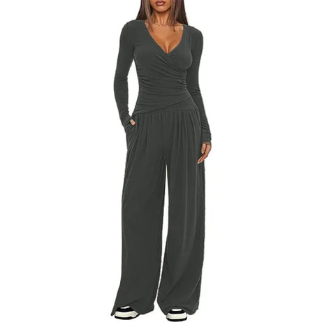 Ensemble sportswear femme avec pantalon ample et manches longues