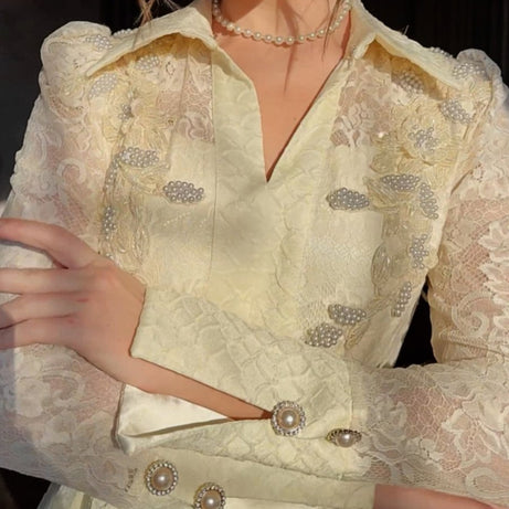 Perla - Robe maxi en dentelle et patchwork ornée de perles