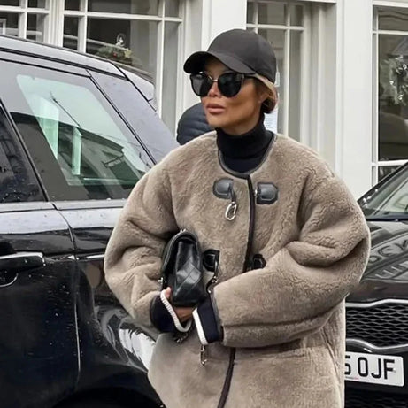 Manteau chaud femme avec fermeture décorative