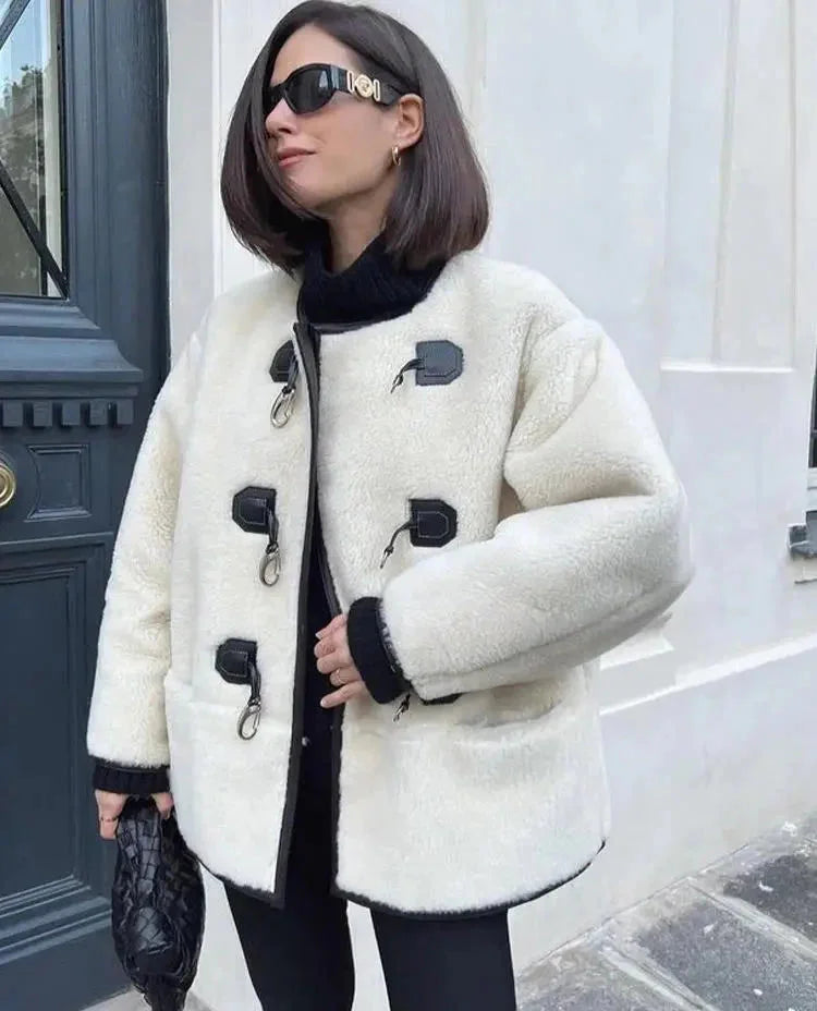 Manteau chaud femme avec fermeture décorative