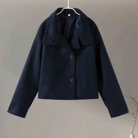 Manteau court femme avec boutons et col montant