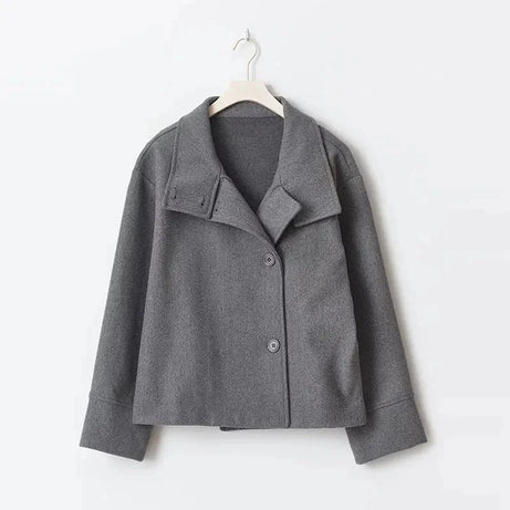 Manteau court femme avec boutons et col montant