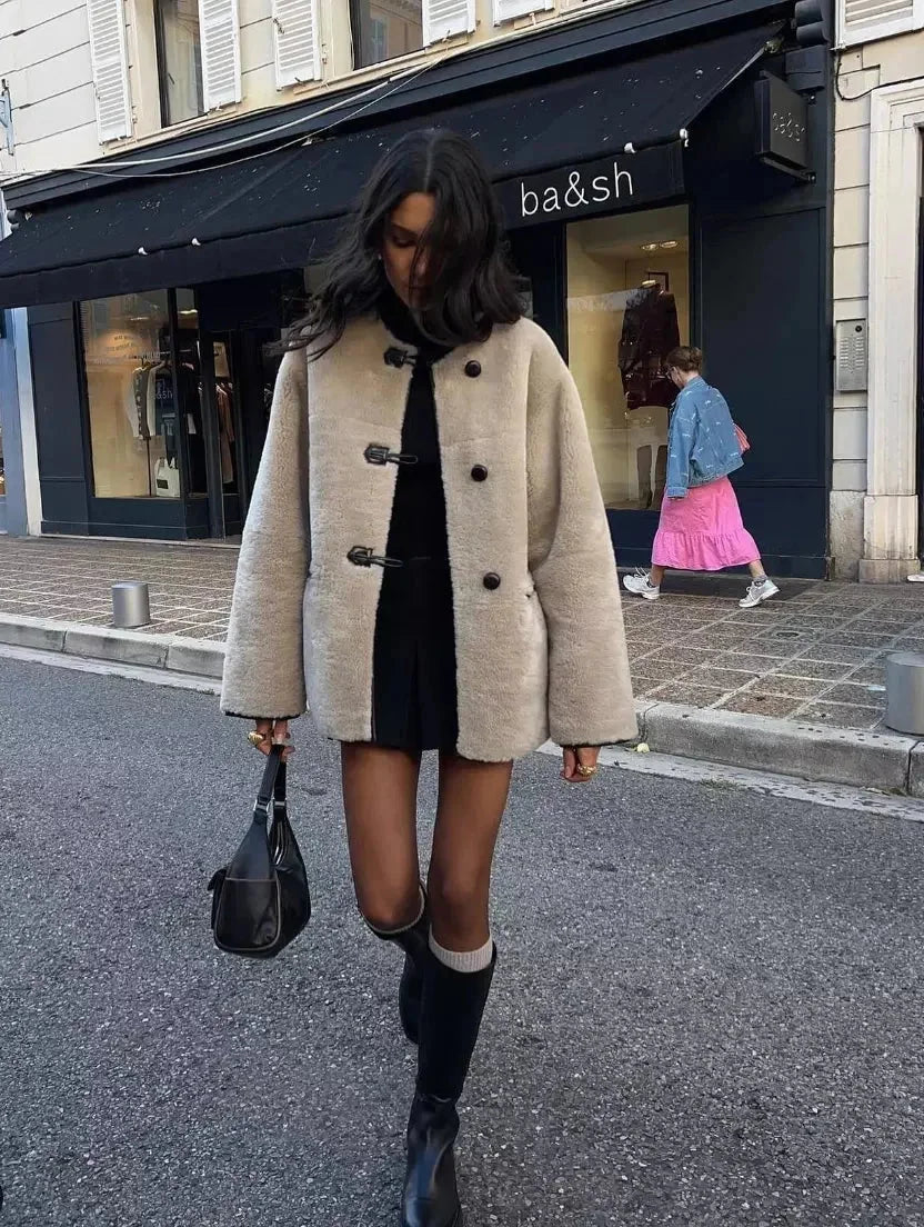 Manteau femme beige à fermetures toggle modernes