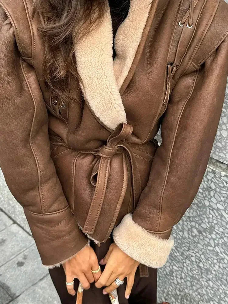 Veste femme brun ceinturé col shearling