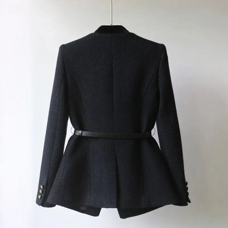 Manteau femme chic avec ceinture et boutons décoratifs