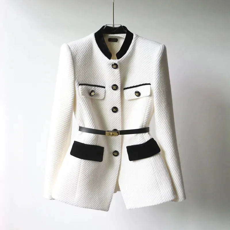 Manteau femme chic avec ceinture et boutons décoratifs