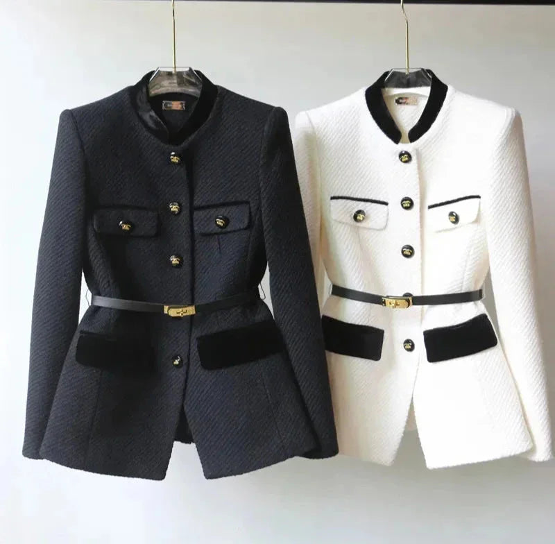 Manteau femme chic avec ceinture et boutons décoratifs