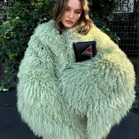 Manteau femme chic à texture douce et enveloppante