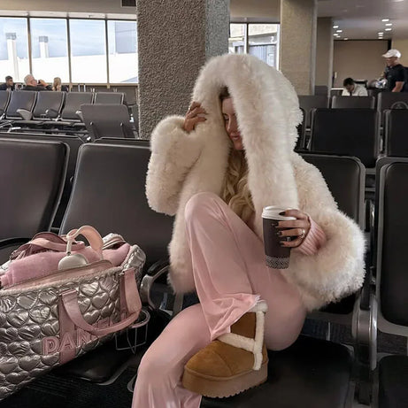 Manteau femme décontracté avec capuche en fausse fourrure