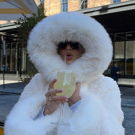 Manteau femme décontracté avec capuche en fausse fourrure