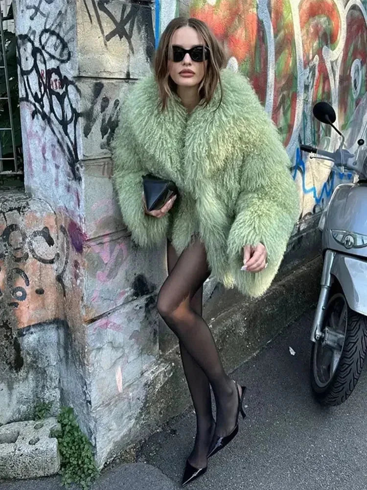 Manteau femme en fausse fourrure duveteuse tendance