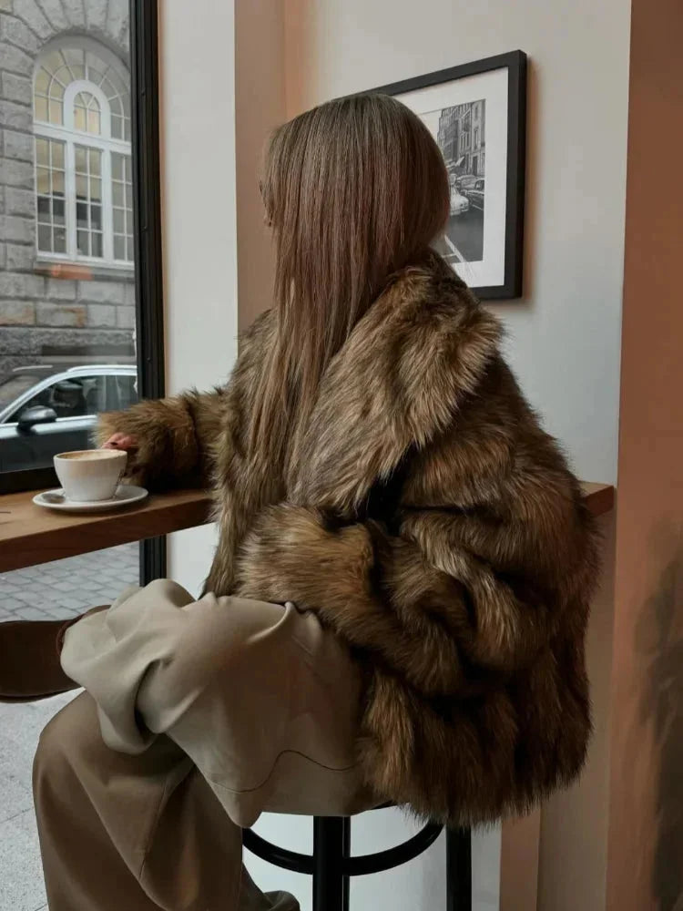 Manteau femme marron en fausse fourrure à manches longues