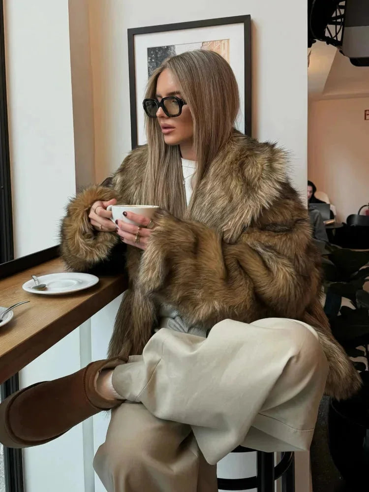 Manteau femme marron en fausse fourrure à manches longues