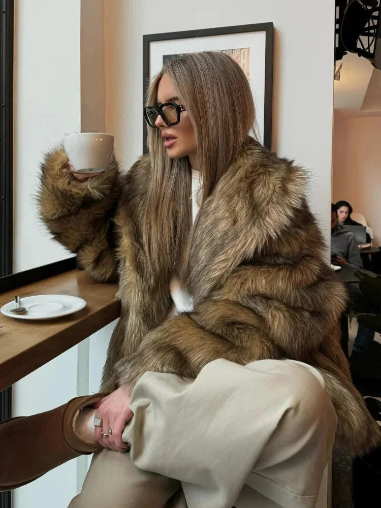 Manteau femme marron en fausse fourrure à manches longues