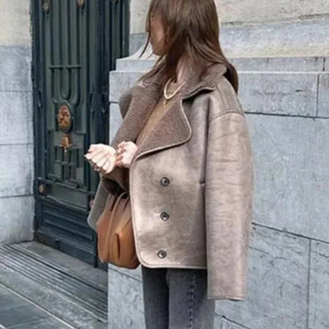 Manteau femme taupe avec col teddy et boutons