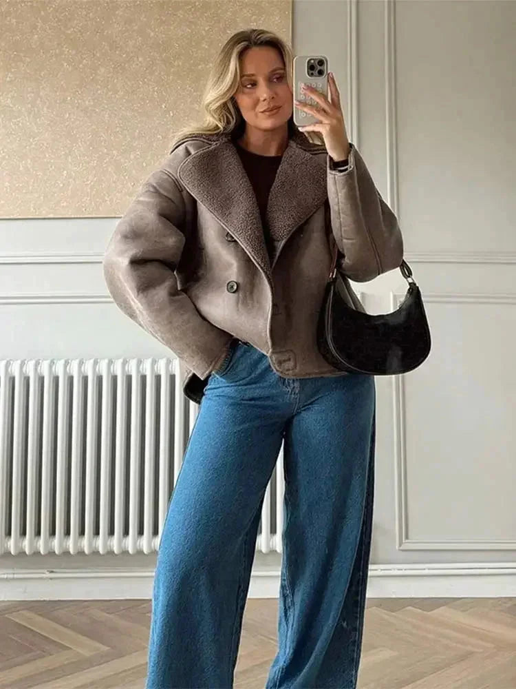 Manteau femme taupe avec col teddy et boutons