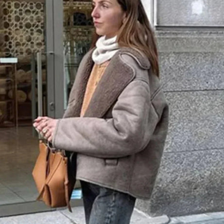 Manteau femme taupe avec col teddy et boutons