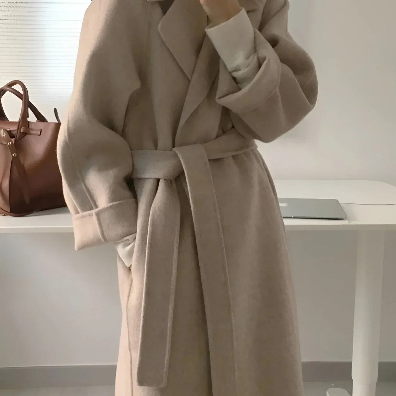 Manteau Long Femme avec Ceinture et Col Chic