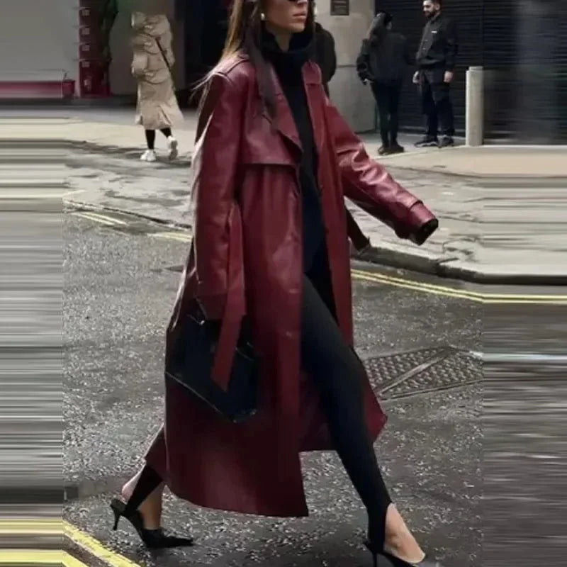 Manteau long femme effet cuir style contemporain