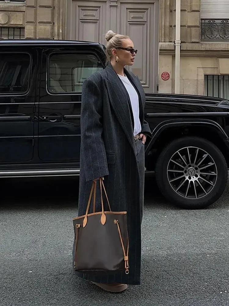 Manteau long femme élégant à rayures modernes