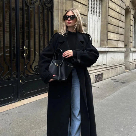Manteau long noir femme avec ceinture et larges revers