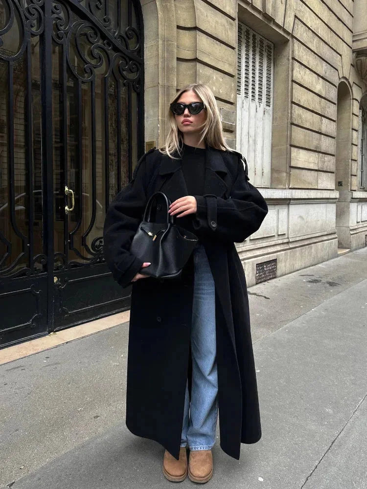 Manteau long noir femme avec ceinture et larges revers