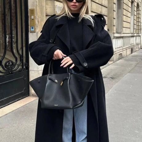 Manteau long noir femme avec ceinture et larges revers
