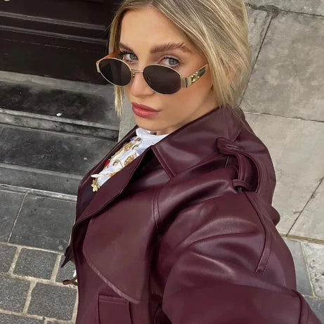 Manteau trench court bordeaux femme avec ceinture
