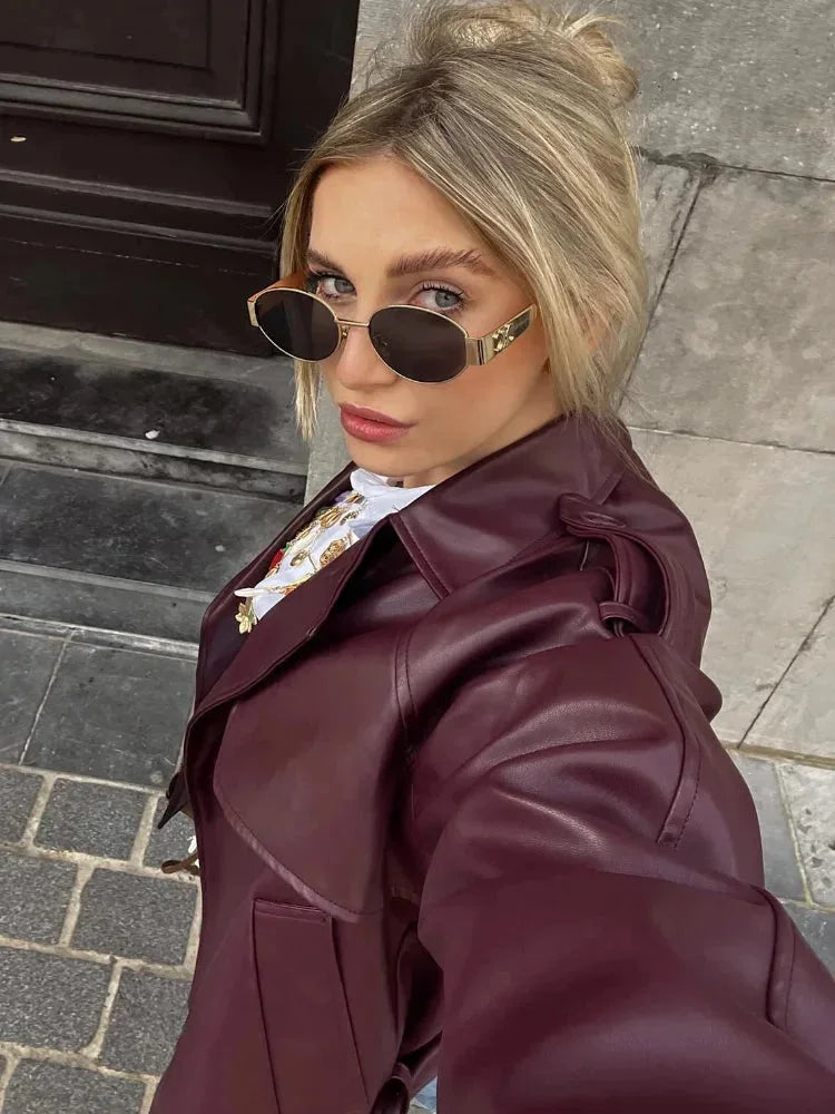 Manteau trench court bordeaux femme avec ceinture