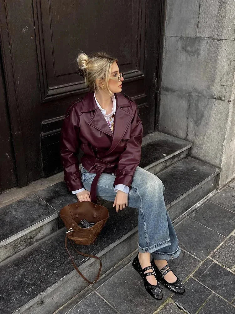 Manteau trench court bordeaux femme avec ceinture