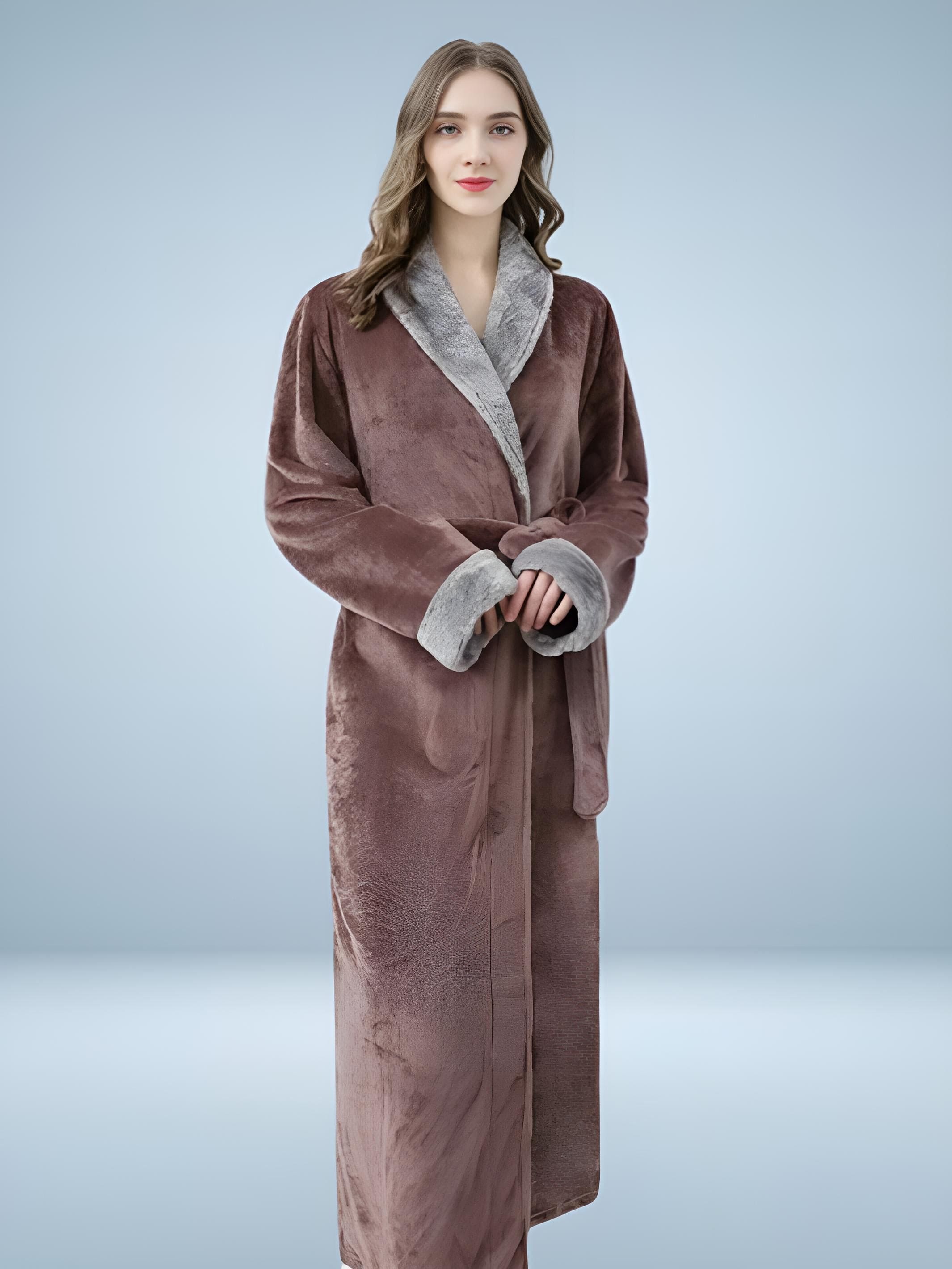 Flauschiger Flanell-Bademantel für Damen