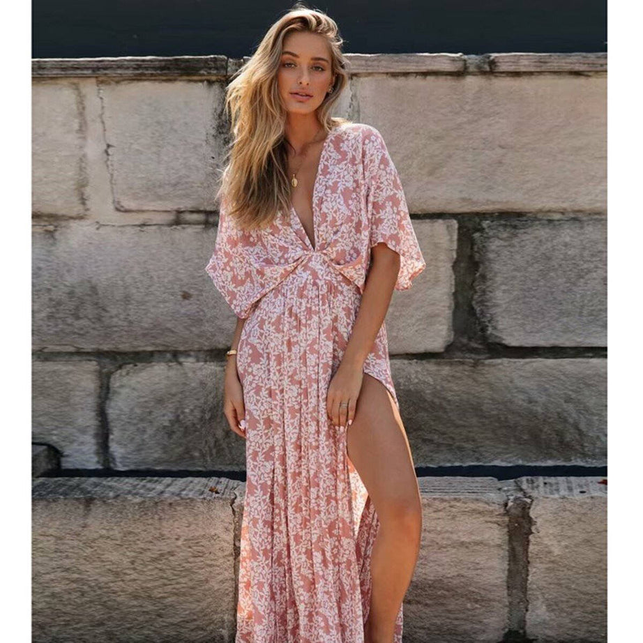 Böhmisches puderrosa Schlitzkleid