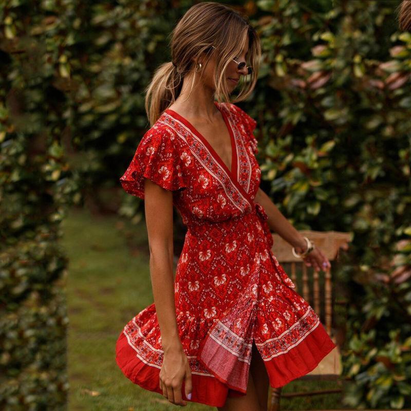 Böhmisches rotes Wickelkleid