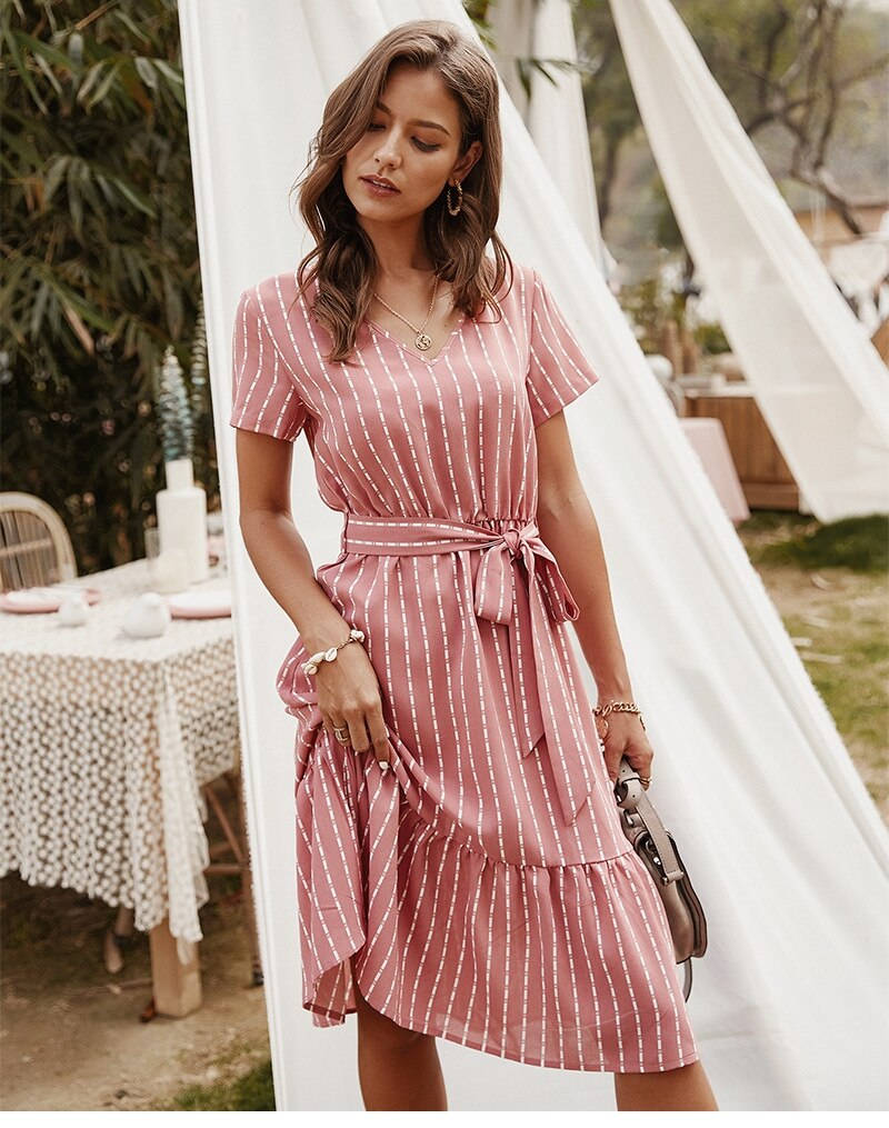 Langes, schlichtes Kleid im Bohemian-Stil