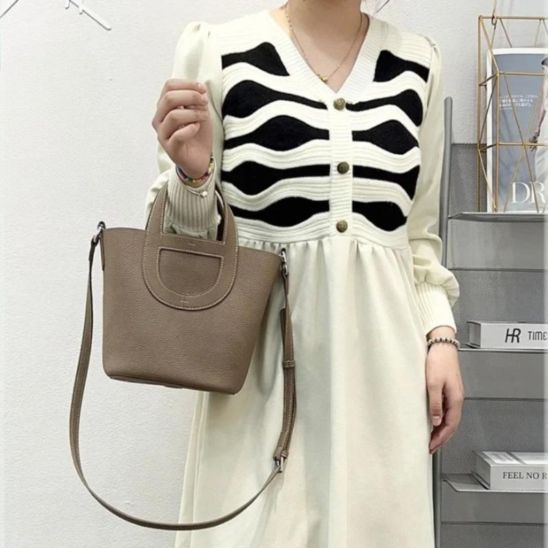 Sac Femme Seau Souple et Élégant