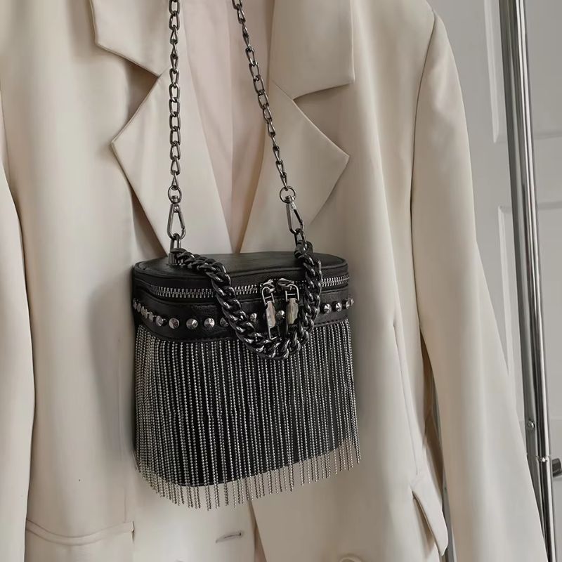 Sac à Frange Métallique Élégant