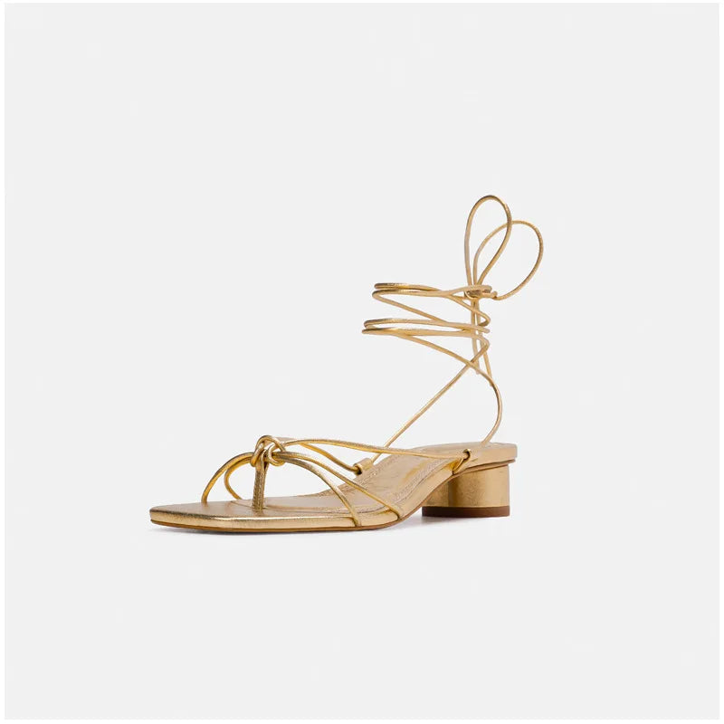 Sandale Dorée à Talon Bas Style Gladiateur