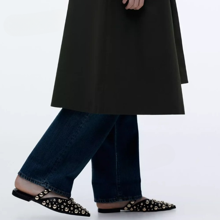 Sandale Femme Cloutée et Pointue avec Rivets Dorés