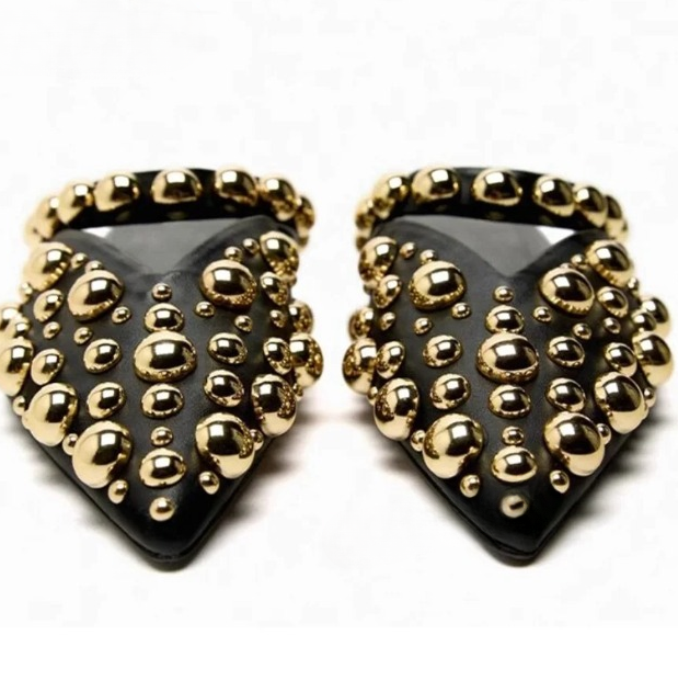 Sandale Femme Cloutée et Pointue avec Rivets Dorés