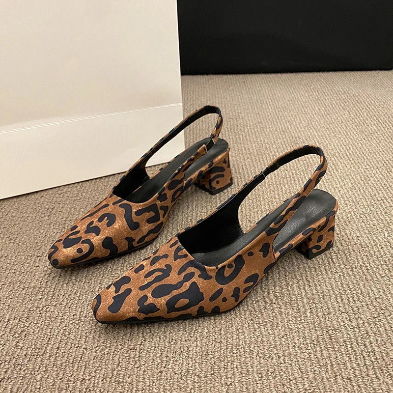 Sandale Leopard Pointue à Talon Épais